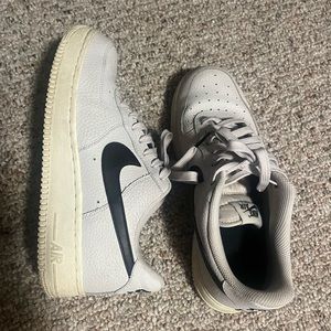 Nike Airforce Ones Light gray